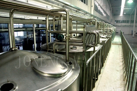 Manholes Used For Cola Applicaton